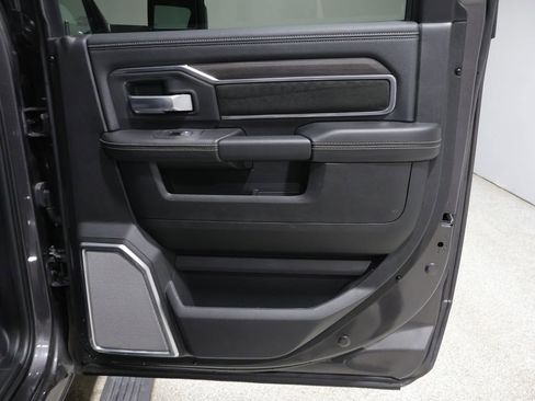 Used 2025 RAM 2500 Laramie image 22