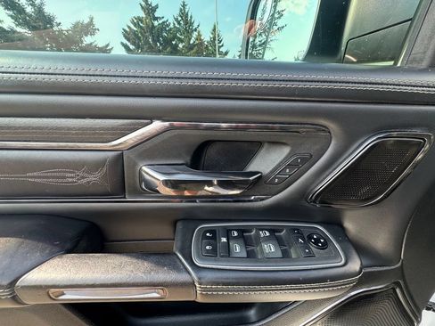 Used 2022 RAM 1500 Limited AWD/4WD image 19