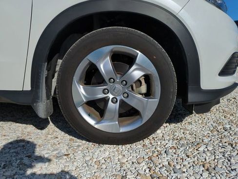 Used 2022 Honda HR-V LX image 11