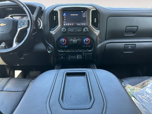Used 2022 Chevrolet Silverado 3500 High Country image 13