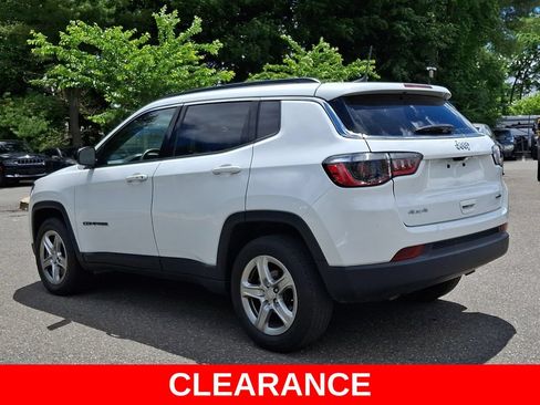 Used 2023 Jeep Compass Latitude AWD/4WD image 4