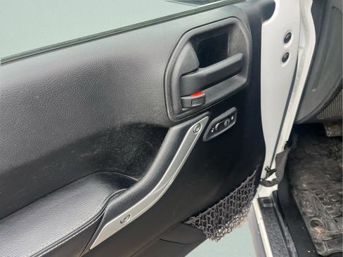 Used 2015 Jeep Wrangler Unlimited Sport AWD/4WD image 15