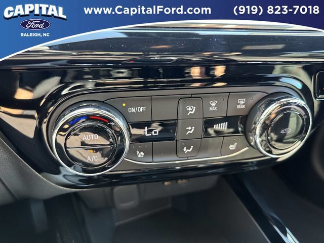 Used 2025 Chevrolet Trax RS w/ Driver Confidence Package FWD image 29