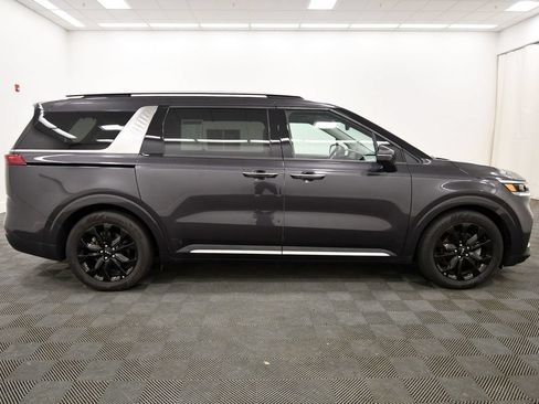 Certified 2024 Kia Carnival SX Prestige FWD image 9