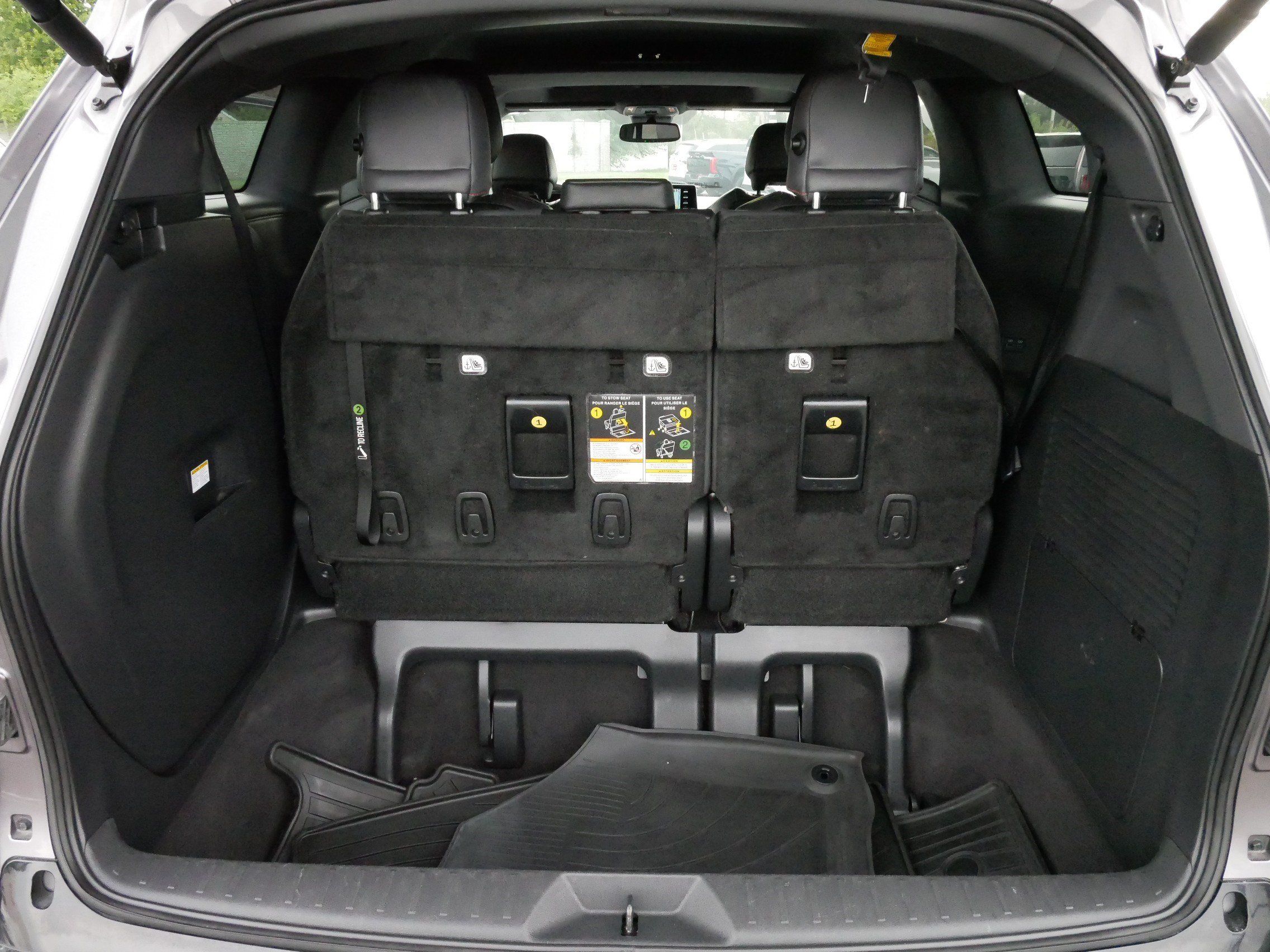 Certified 2022 Toyota Sienna XSE FWD image 18
