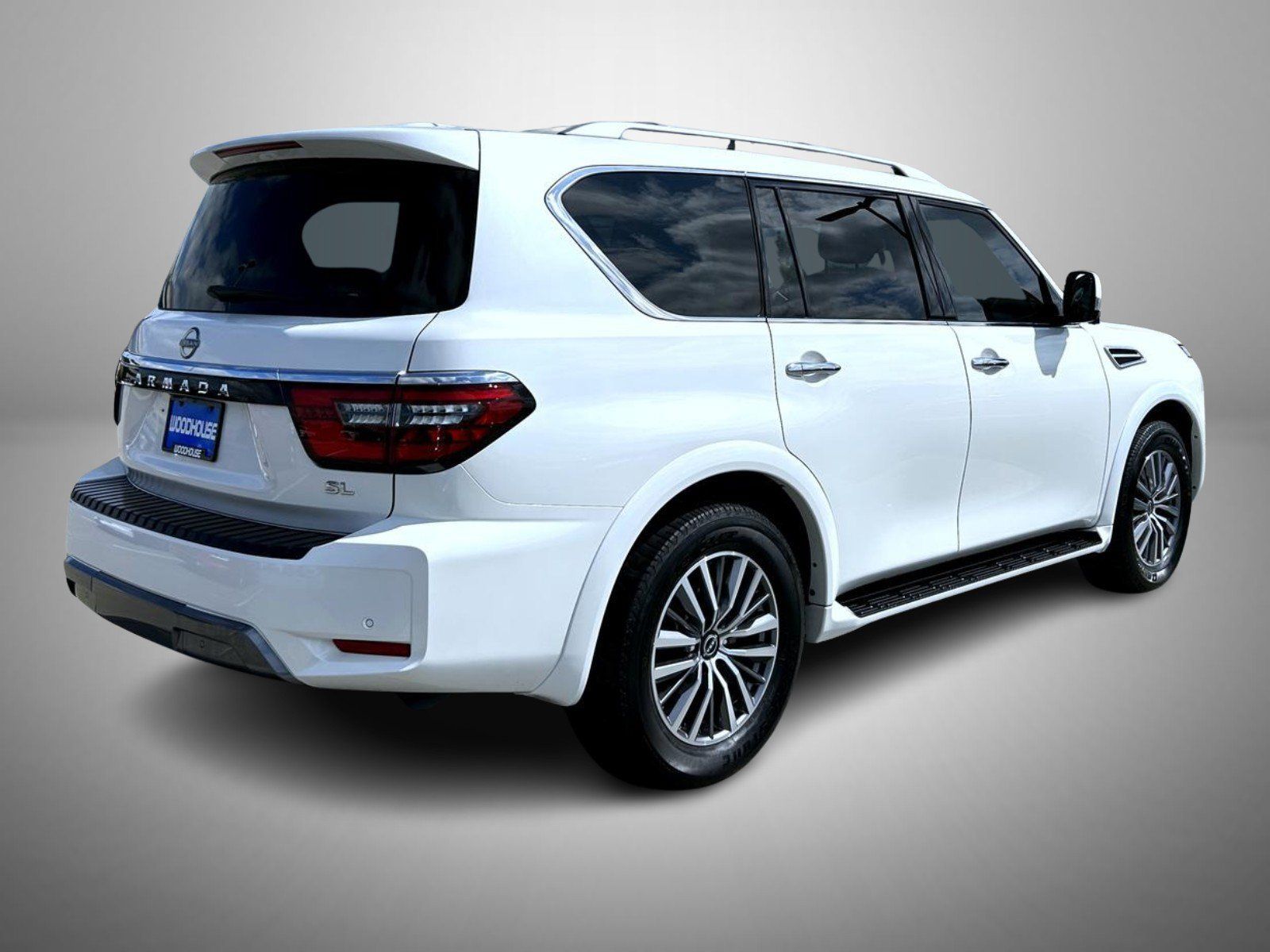 Used 2024 Nissan Armada SL w/ Captain's Chairs Package AWD/4WD image 5