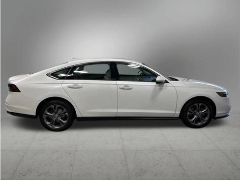 Certified 2023 Honda Accord EX image 7
