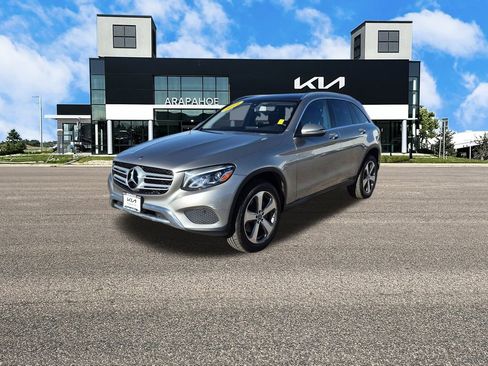 Used 2019 Mercedes-Benz GLC 300 4MATIC image 4