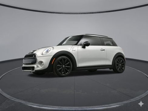 Used 2018 MINI Cooper S image 28