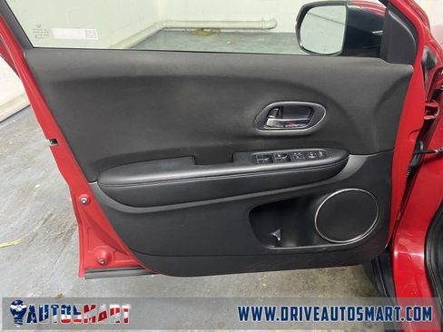 Used 2018 Honda HR-V EX image 9