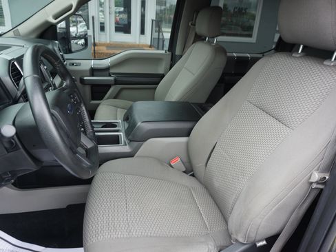 Used 2015 Ford F150 XLT w/ Equipment Group 302A Luxury AWD/4WD image 21