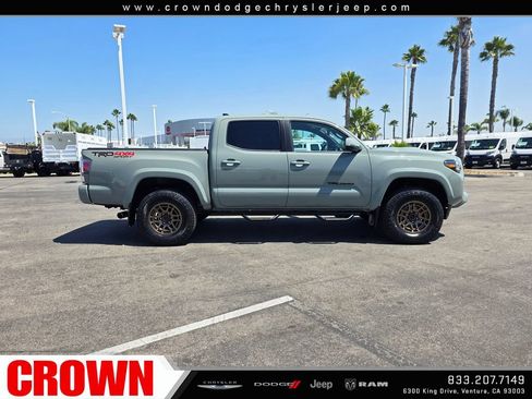 Used 2023 Toyota Tacoma TRD Sport AWD/4WD image 8