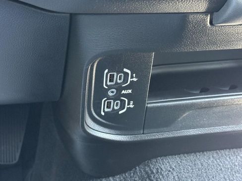 Used 2024 RAM 3500 Big Horn AWD/4WD image 22