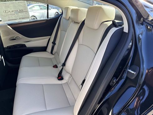 New 2025 Lexus ES 350 w/ Premium Package image 12