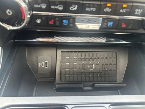 Used 2025 Ford F150 Raptor AWD/4WD image 46