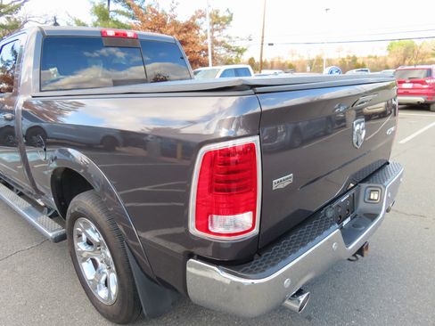 Used 2014 RAM 1500 Laramie w/ Convenience Group image 7