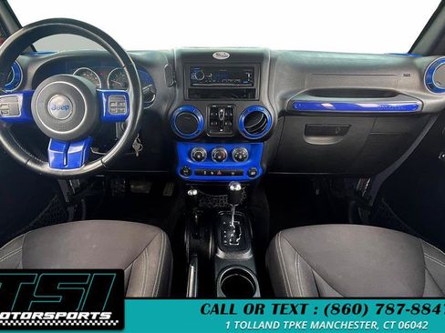 Used 2018 Jeep Wrangler Unlimited Sahara AWD/4WD image 16