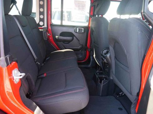 Used 2023 Jeep Wrangler Unlimited Rubicon w/ Steel Bumper Group image 27