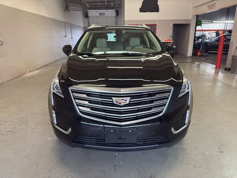 Used 2017 Cadillac XT5 Luxury w/ Driver Awareness Package AWD/4WD image 2