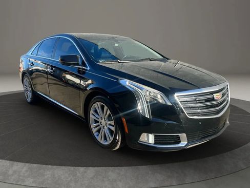 Used 2019 Cadillac XTS Luxury image 3