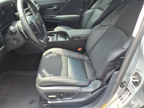 Used 2024 Lexus ES 350 w/ Premium Package FWD image 14