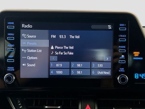 Used 2019 Toyota C-HR XLE FWD image 10