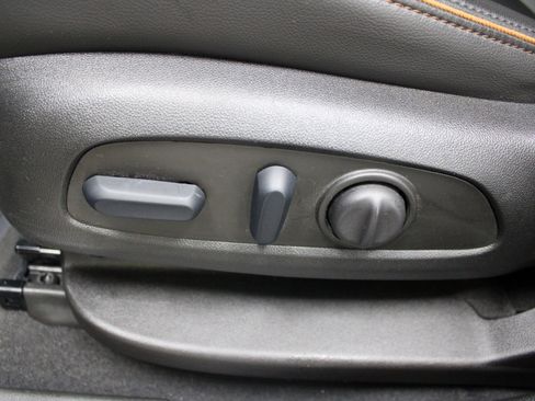 Used 2023 GMC Acadia AT4 image 15