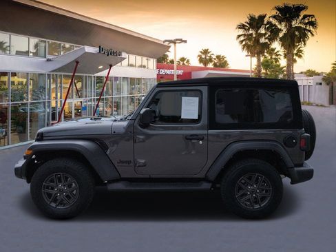 Used 2024 Jeep Wrangler Sport AWD/4WD image 6