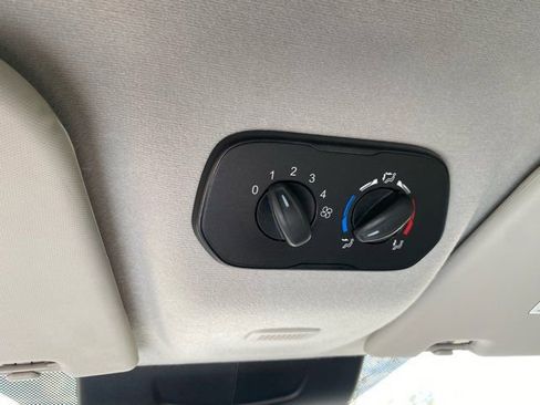 Used 2016 Ford Transit 350 XLT RWD image 15