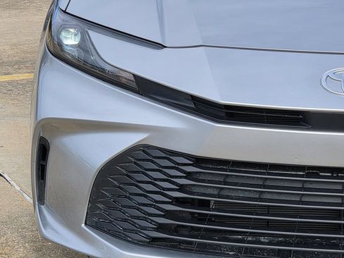 Used 2026 Toyota Camry LE FWD image 5