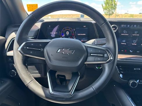 Certified 2025 Chevrolet Suburban Z71 AWD/4WD image 14