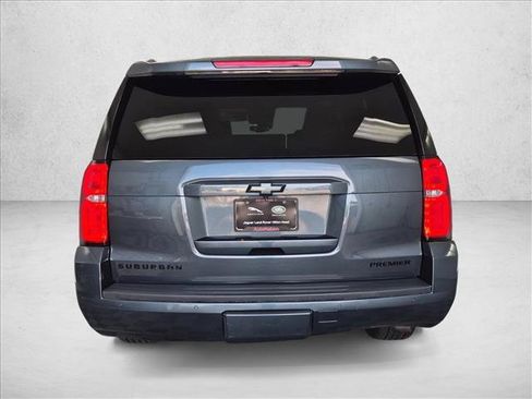 Used 2019 Chevrolet Suburban Premier AWD/4WD image 7