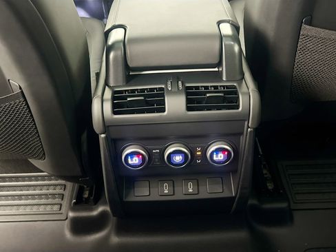 New 2026 Land Rover Defender 110 X-Dynamic SE AWD/4WD image 24