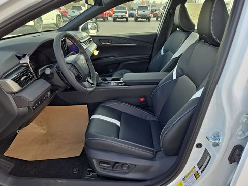 New 2026 Toyota Camry SE image 9