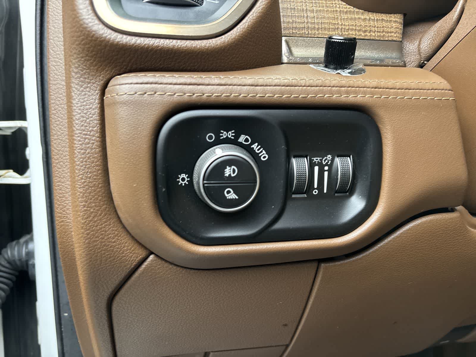 Used 2019 RAM 3500 Limited AWD/4WD image 11