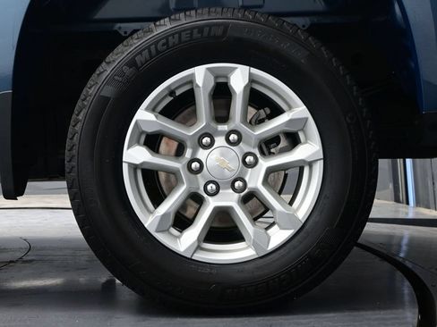 Used 2024 Chevrolet Silverado 1500 LT AWD/4WD image 33