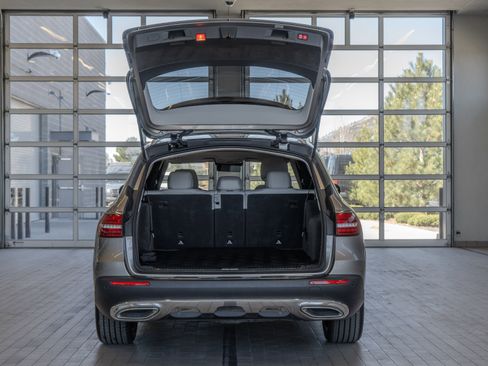 Used 2021 Mercedes-Benz E 450 4MATIC All-Terrain Wagon image 16