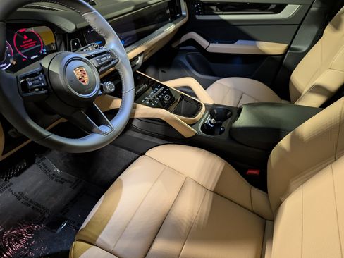 New 2026 Porsche Cayenne AWD/4WD image 5