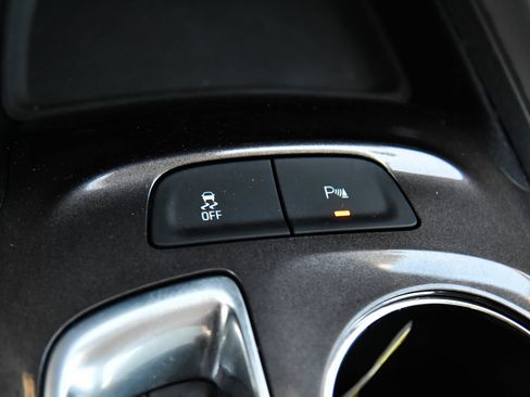 Used 2021 Chevrolet Malibu LT FWD image 23