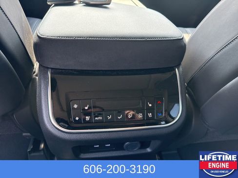 Used 2025 INFINITI QX80 Sensory image 14