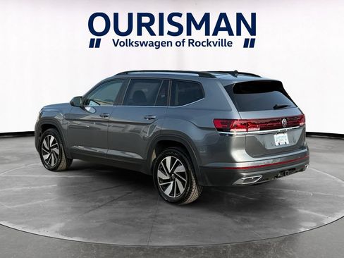 Used 2024 Volkswagen Atlas SE FWD image 4