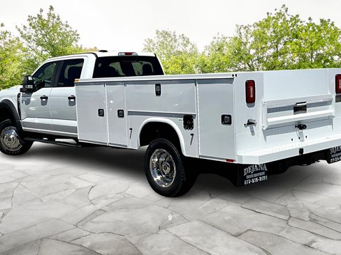 New 2025 Ford F550 4x4 Crew Cab Super Duty w/ XL Chrome Package image 3