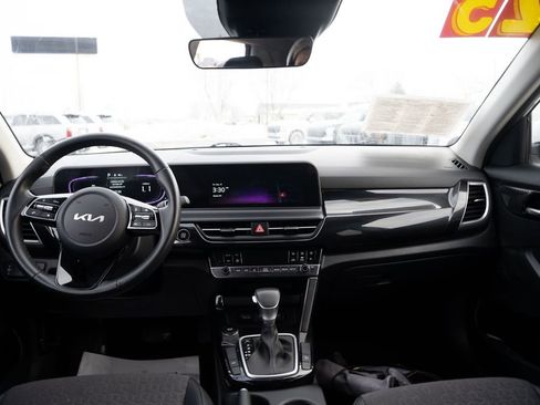 Used 2025 Kia Seltos S image 15