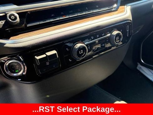 New 2026 Chevrolet Silverado 1500 RST w/ RST Select Package AWD/4WD image 7