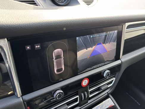 New 2026 Porsche Macan image 35