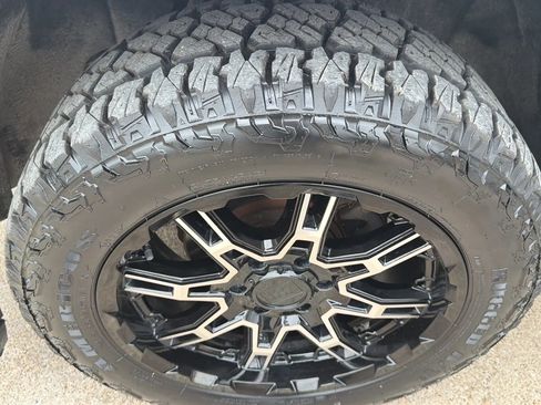 Used 2017 Chevrolet Silverado 1500 LT w/ Texas Edition RWD image 19