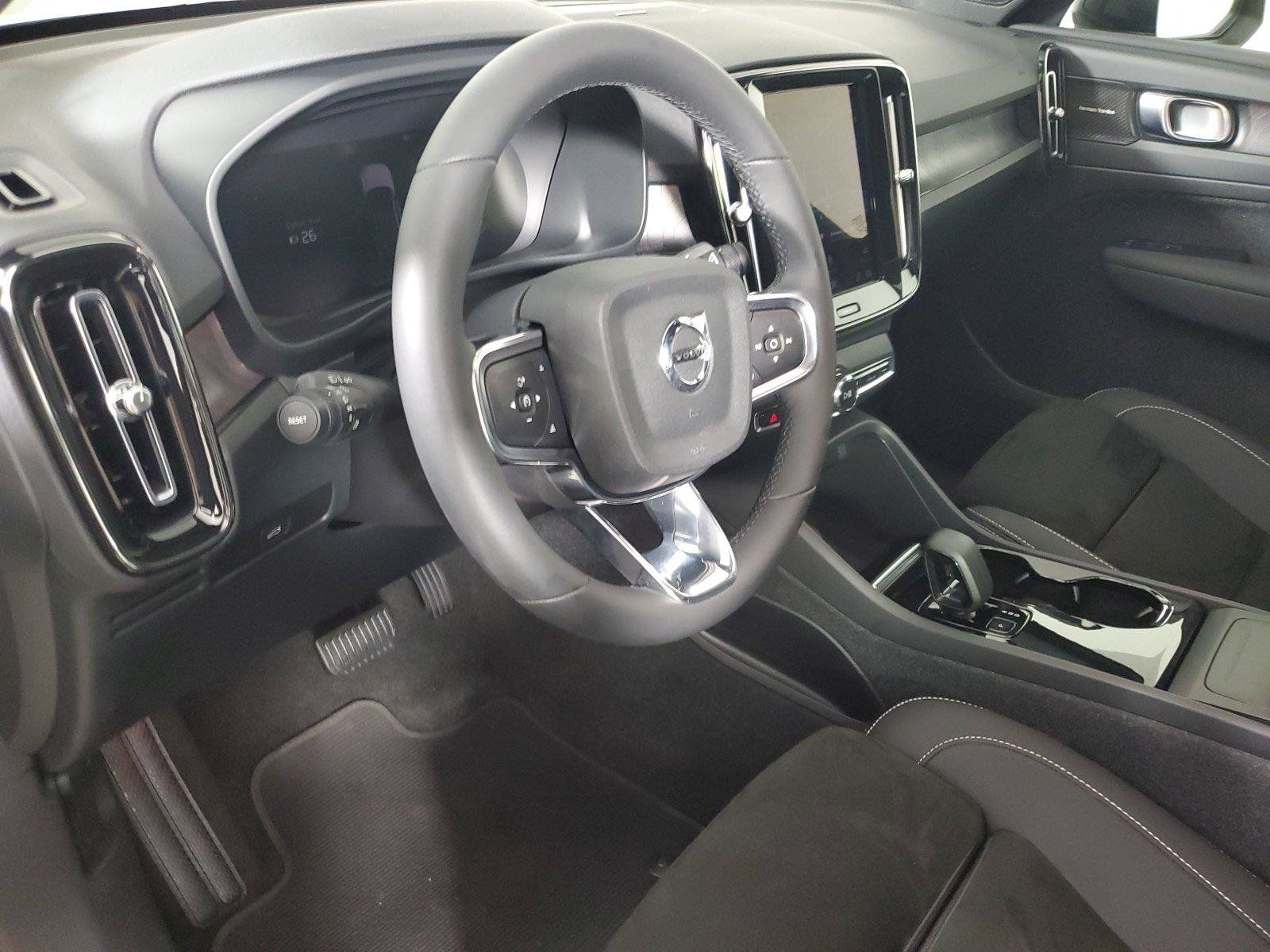 Used 2023 Volvo C40 P8 Recharge Ultimate AWD/4WD image 24