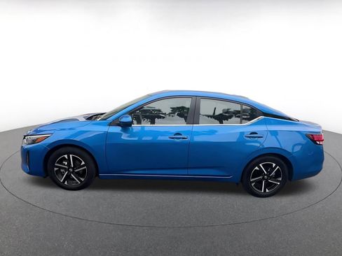Used 2025 Nissan Sentra SV image 9