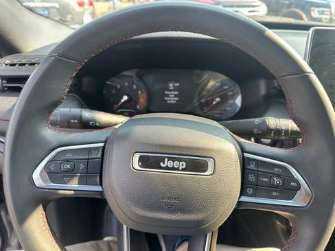 Used 2024 Jeep Compass Trailhawk AWD/4WD image 16