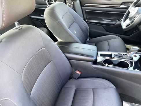 Certified 2024 Nissan Altima 2.5 SV FWD image 11